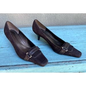 Vintage Ann Taylor Ellen Suede Kitten Heel Pump